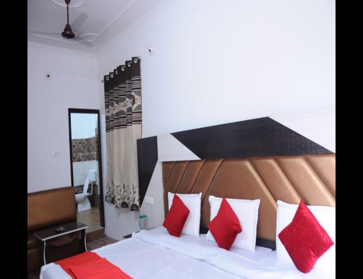 Hotel Lords Paradise Katra  Ngoại thất bức ảnh