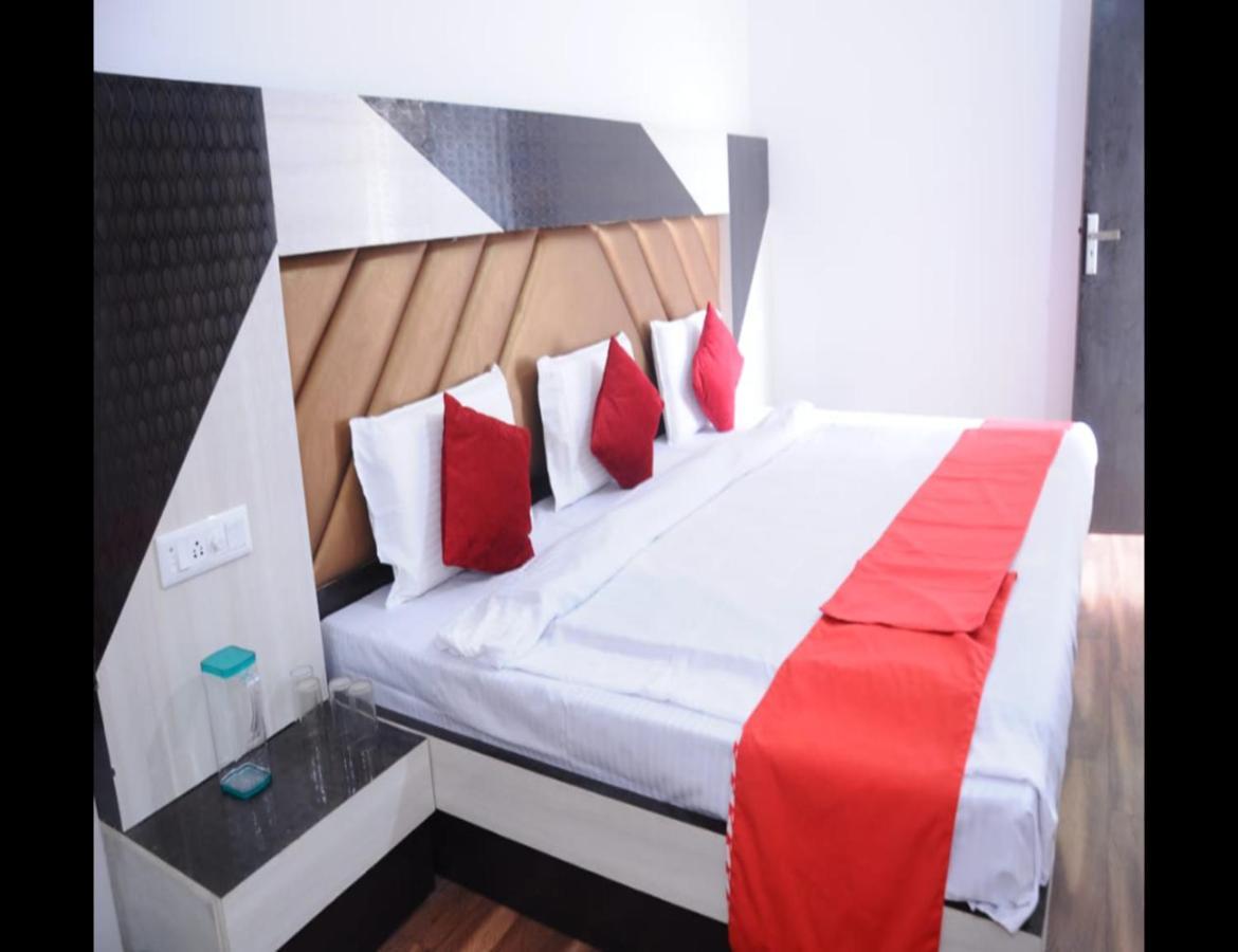 Hotel Lords Paradise Katra  Ngoại thất bức ảnh