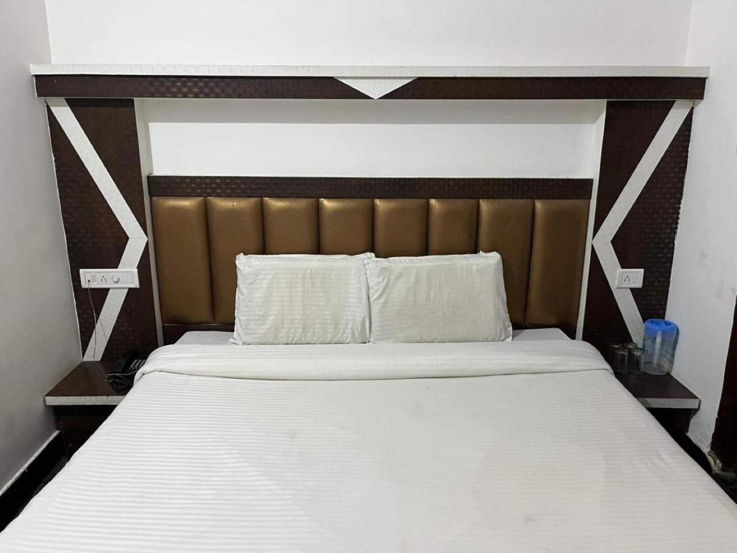 Hotel Lords Paradise Katra  Ngoại thất bức ảnh