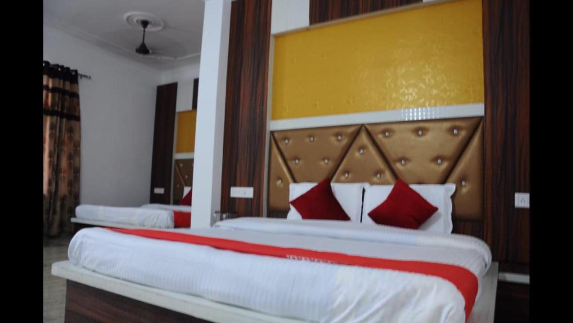 Hotel Lords Paradise Katra  Ngoại thất bức ảnh